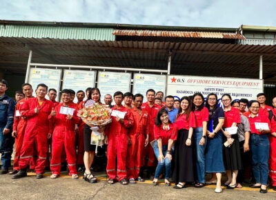OS Offshore Company presents gifts to its staff on the occasion of June 1st.